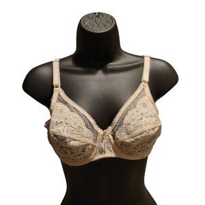 Wacoal beige bra size 36 B